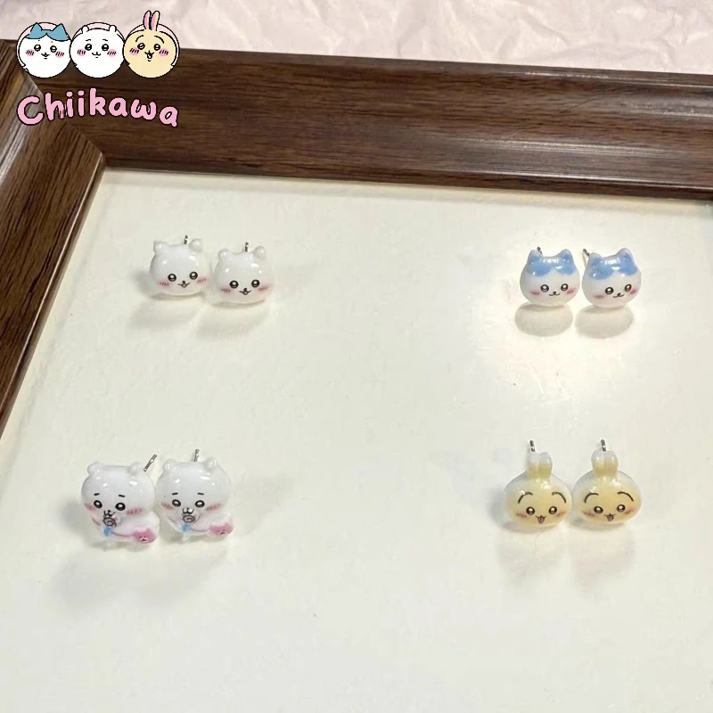 

Chiikawa Children's Fun and Lovely Girl Hachiware Earrings Resin Cute Little Eight Ji Yiusaqi Expression Pack Earrings Ear Studs