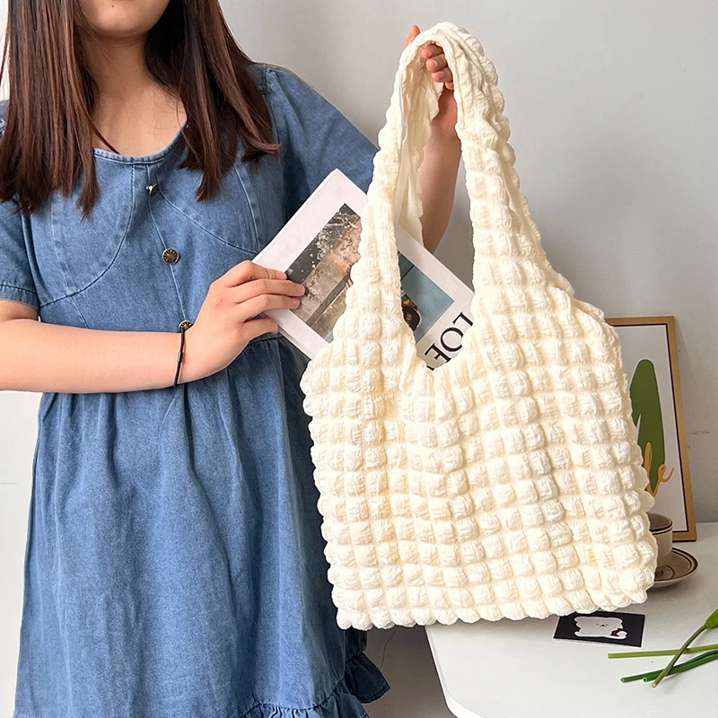 Bolso de hombro de gasa de burbujas de estilo coreano para mujer, bolso de mano de gran capacidad, bolso de corazón de niña de celosía para viaje diario