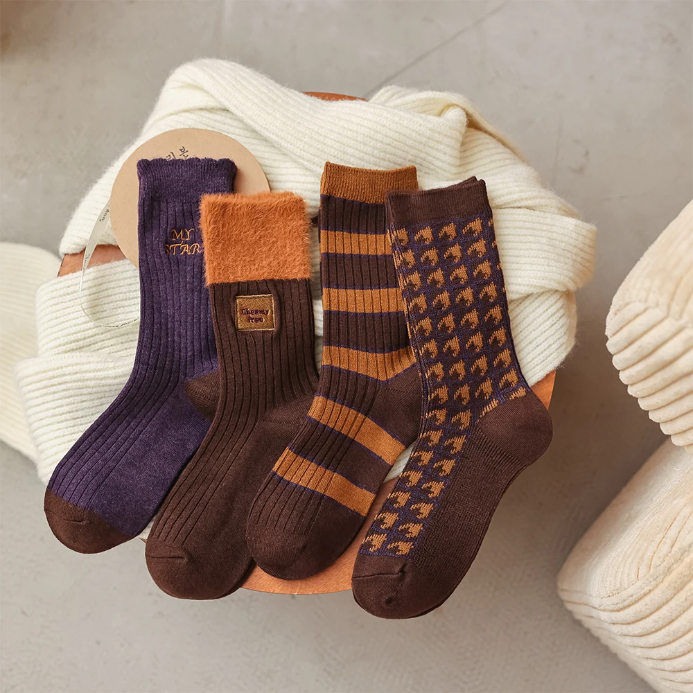 4 pairs of wool socks in purple coffee colour for autumn and winter, inner brushed double-needle women's socks.