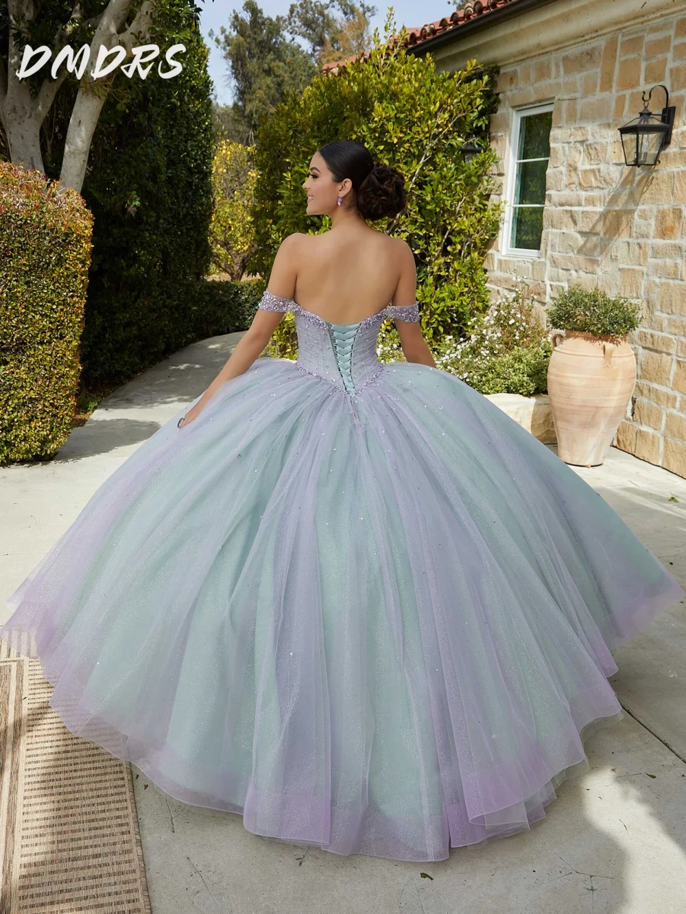 Vestido de quinceañera de lujo con escote en forma de corazón, vestido de fiesta con diamantes de imitación a la moda, vestido de fiesta sin mangas con lentejuelas brillantes, vestido de fiesta 16