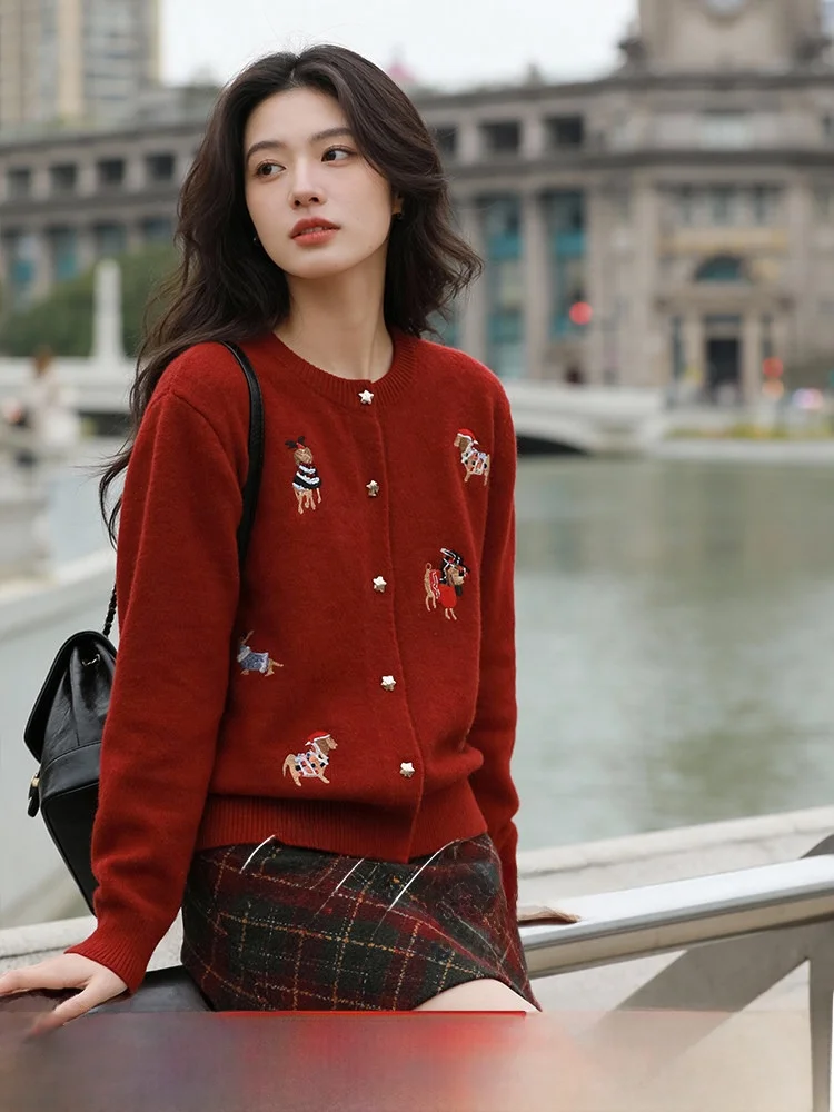 

plus Size Knitted round Neck Set for Women Winter New Style Retro Slim Fit High Waist A-Line Skirt Casual Comfortable Fashion