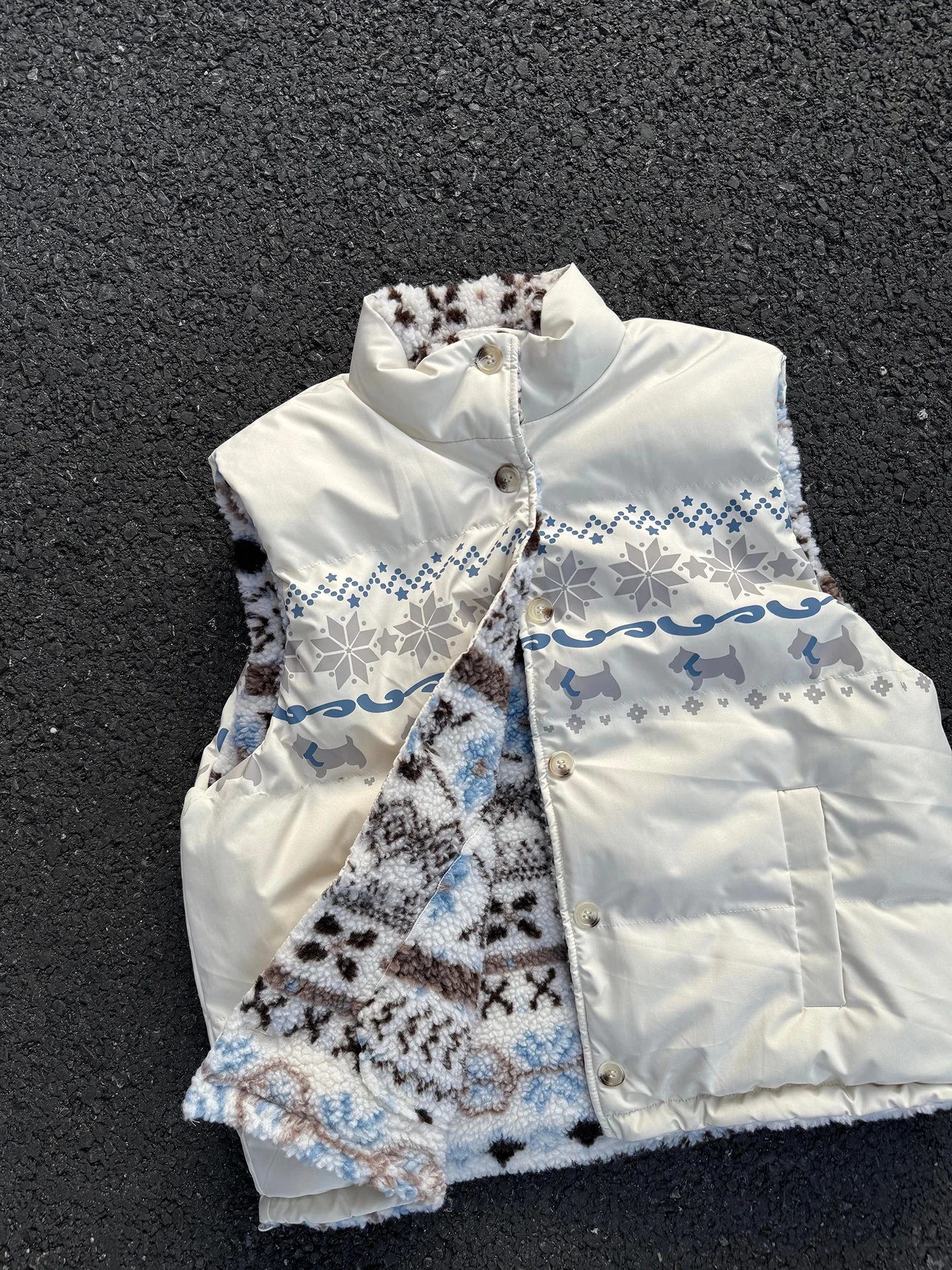 

Легкий двусторонний жилет FCE с воротником-стойкой и американскими наплечниками для зимы