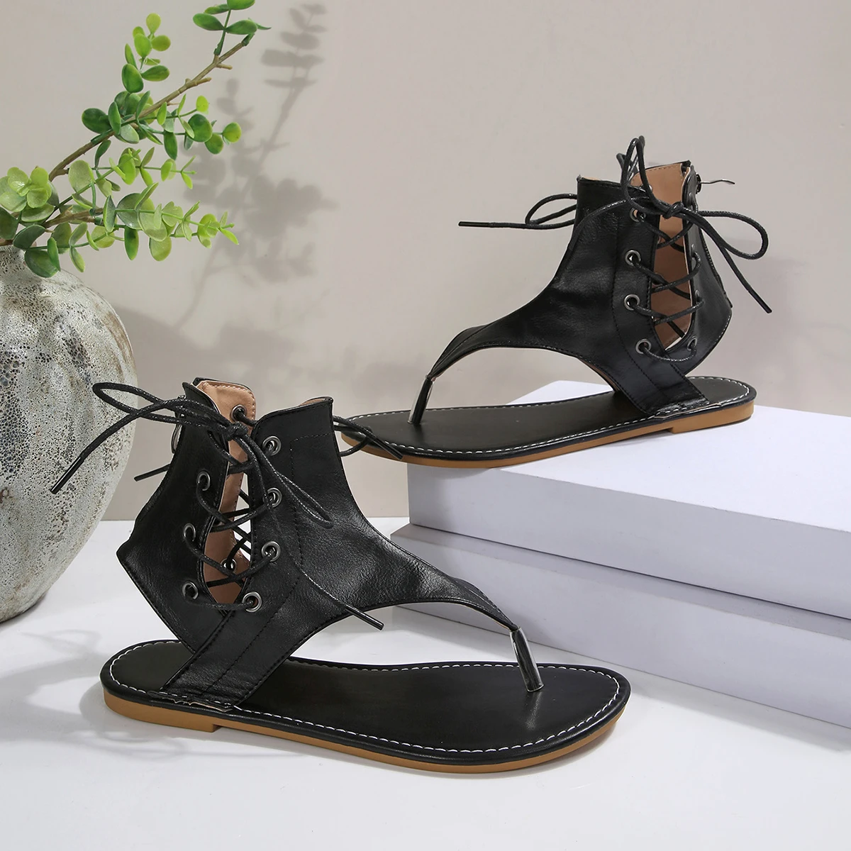 Women's summer flat gladiator sandals with Roman lace-up