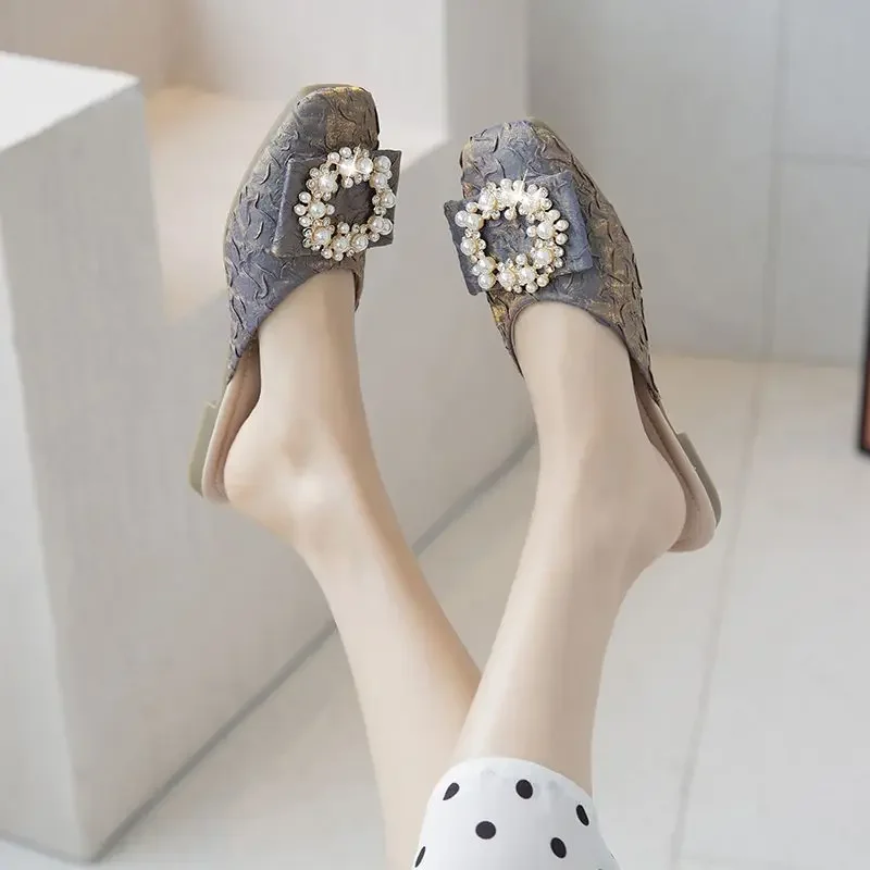 

Outside Women's Slippers and Ladies Sandals Flat Slides Vip Cheap Liquidation High Quality Stylish Small Size Wholesale 39 Shoes