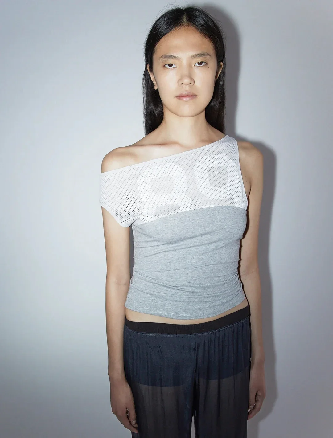 Taurasi Grey Mesh Patchwork Shoulder-Sleeved T-Shirt with Digital Print Blouse Top