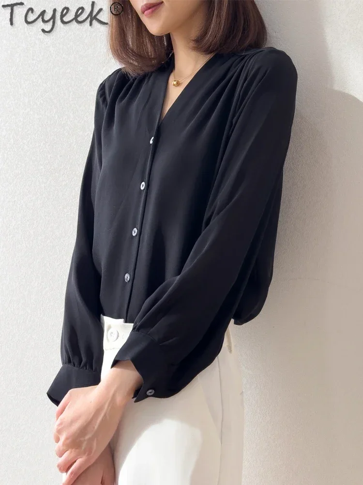 

Женская элегантная блузка Tcyeek из 100% шелка тутового шелкопряда, черная, с длинным рукавом, V-образным вырезом, весна-лето 2026