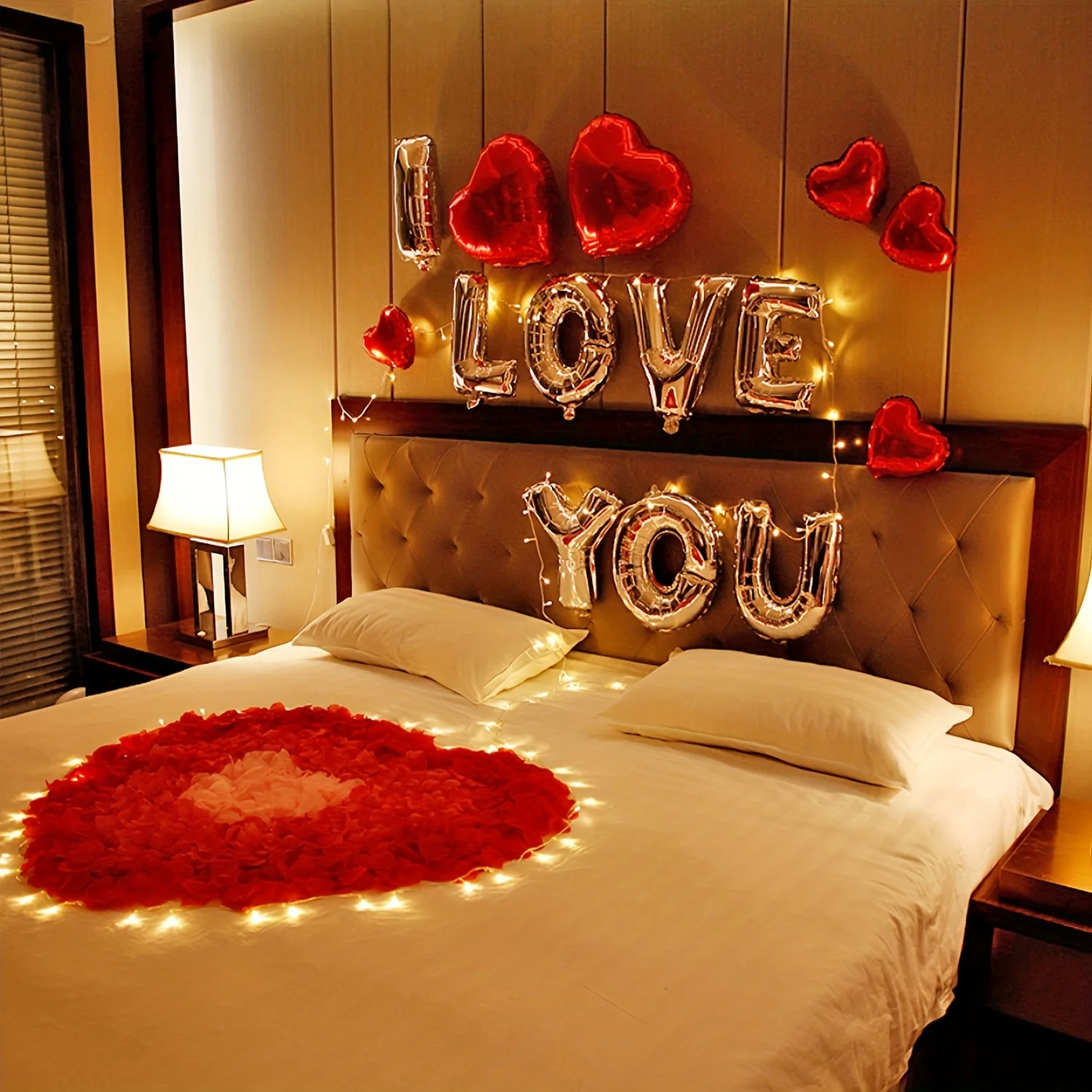 2000 قطعة من بتلات الورد الأحمر - بتلات الورد الاصطناعية مناسبة لعيد الحب والليالي الرومانسية وزخارف المقترح