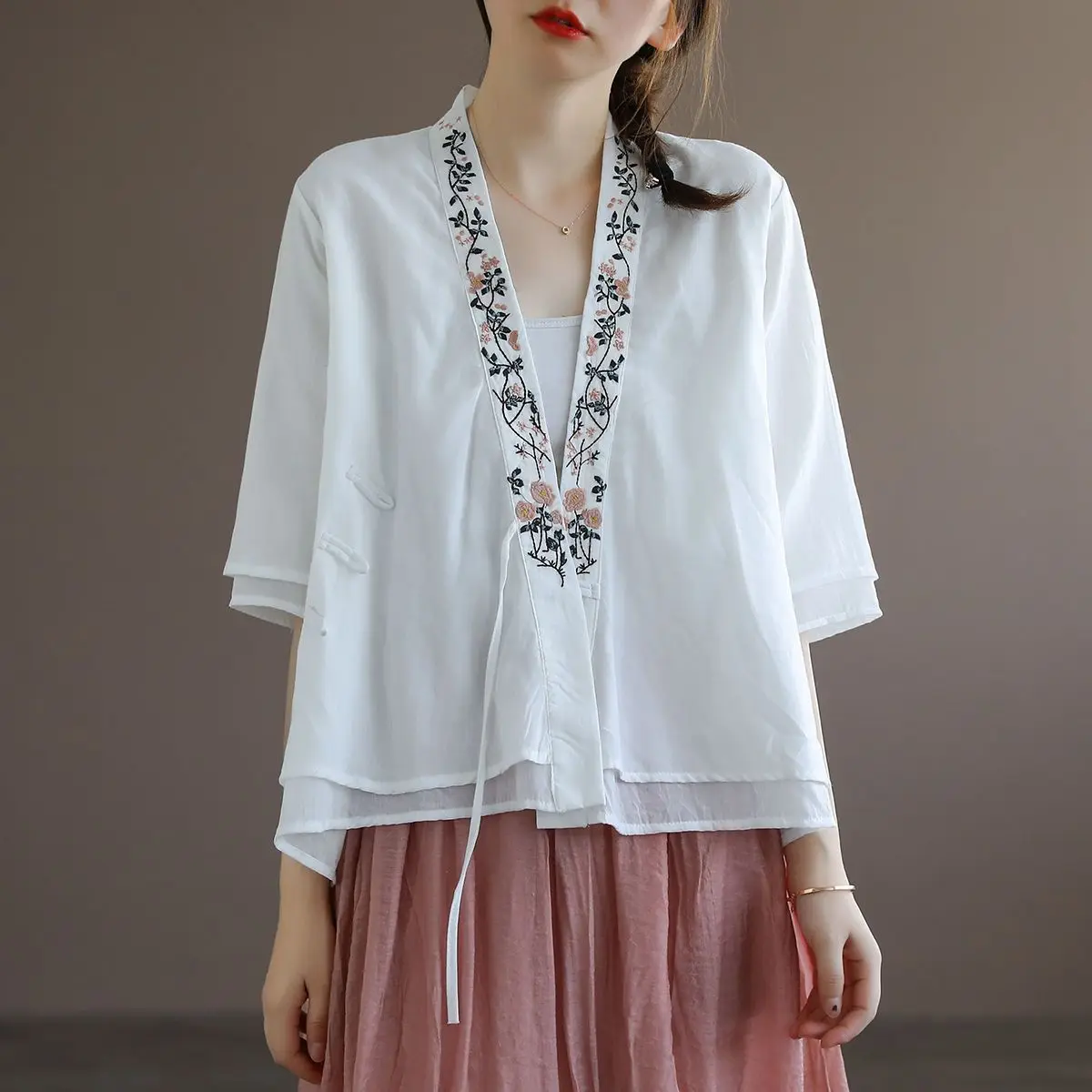 

Женские топы в китайском стиле: Новинка весна-лето, ретро-дизайн с пряжками, кружевом и вышивкой, тонкая ткань из хлопка и льна, одежда для танцев для женщин