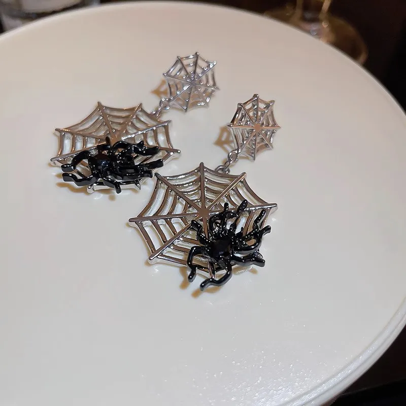 Sexy Goth Spider Earring Exaggerated Grid Women\'s Earrings Advanced Temperament Ear Jewelry Earnails Wholesale