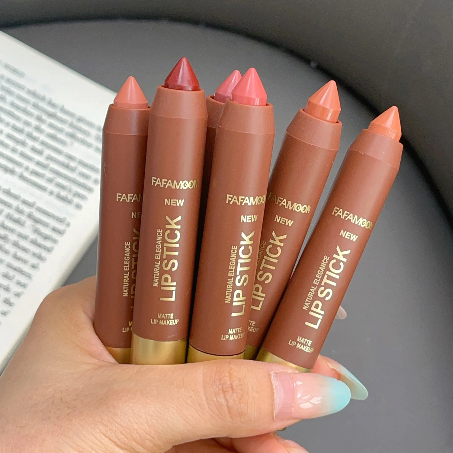 Matte Contouring Crayon ลิปสติกปากกา 6 สี Mist เซ็กซี่สีน้ําตาล Red Lip Liner ดินสอ Outline รูปร่างริมฝีปาก Lipliner แต่งหน้าเครื่องสําอาง
