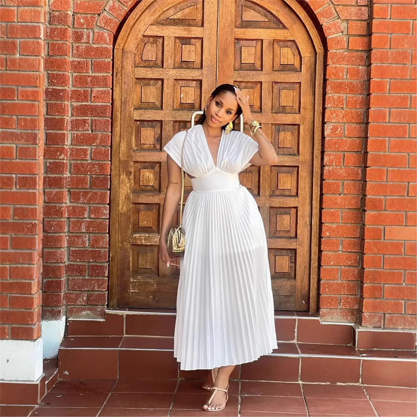 

Сексуальная юбка с V-образным вырезом и рукавами «летучая мышь», плиссированная, стройнящая, в европейском стиле, со средней талией, из других тканей, для женщин...