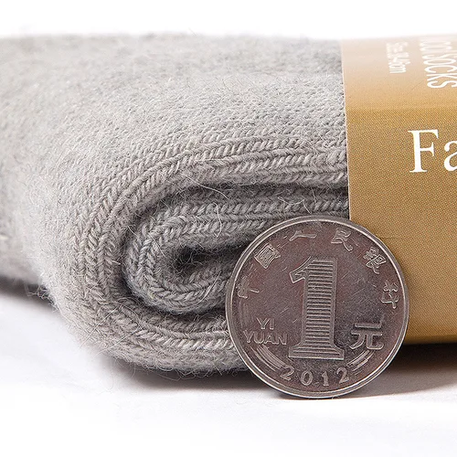 Women's Socks & Hosiery