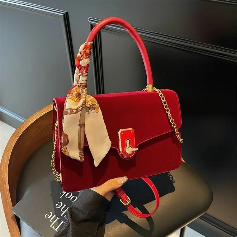 

Elegant Practical Diaper Bag For Women Luxury Leather Crossbody Bag Designer Vintage Tote Minimalist Style Large Capacity