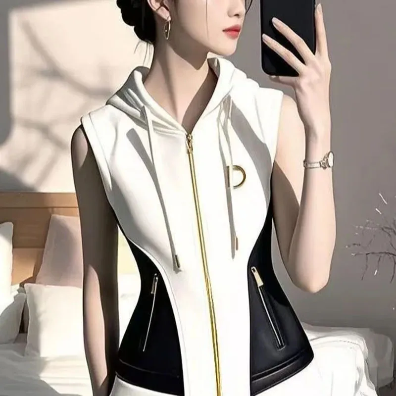 

Ladies' New Fashion Leisure Contrast Hooded Vest Spring New Joker Temperament Design Zipper Vest Cardigan Short Hooded Jacket