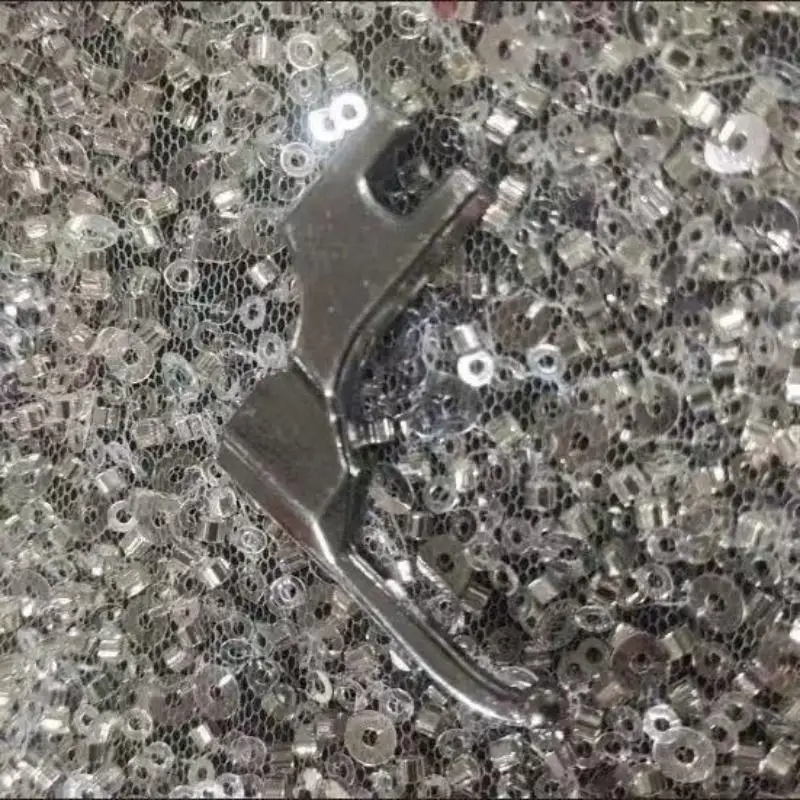 1 قطعة فستان الزفاف موضة النسيج حبة خالية ثابتة قطعة قدم الضغط في ماكينة الخياطة Sy-236 فستان الزفاف الكرة النسيج خاص قطعة قدم الضغط في ماكينة الخياطة