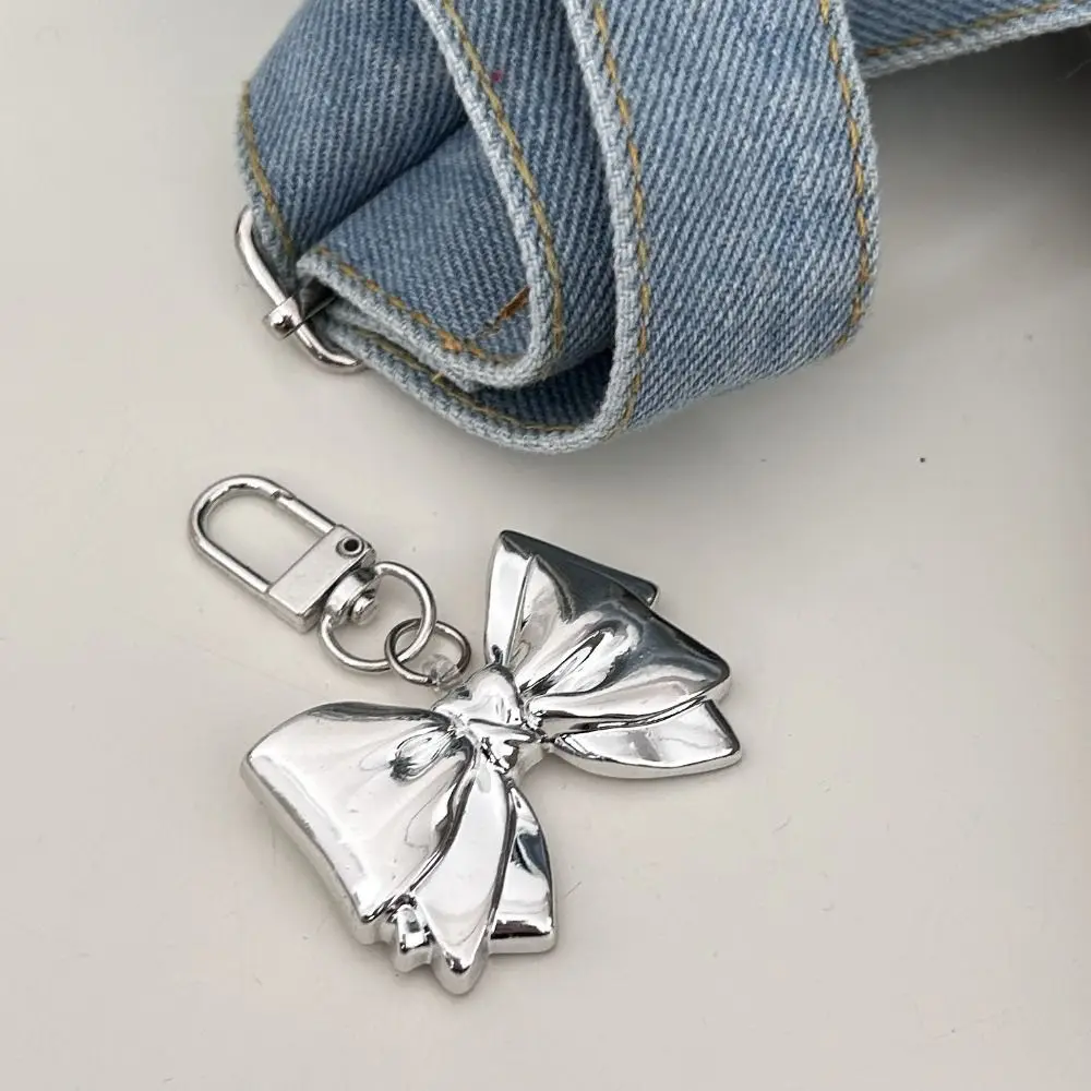 Simple Vintage Y2K Bow Keychain Metal Fashion Korean Style Bag Pendant Decoration Resin Silver Bowknot Keyring Bag Hanging