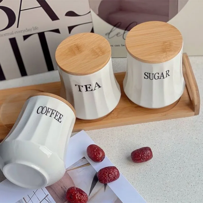 Creative White Ceramic Candy Jar with Wooden Lid Sealed Storage Bottle Moistureproof Tea Coffee Can Storage Container Home Decor