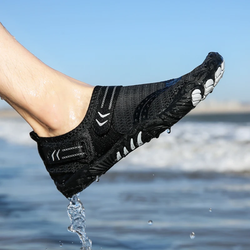 Scarpe da acqua da uomo scarpe da nuoto da donna traspiranti ad asciugatura rapida scarpe da wading da spiaggia resistenti ai graffi sneakers da