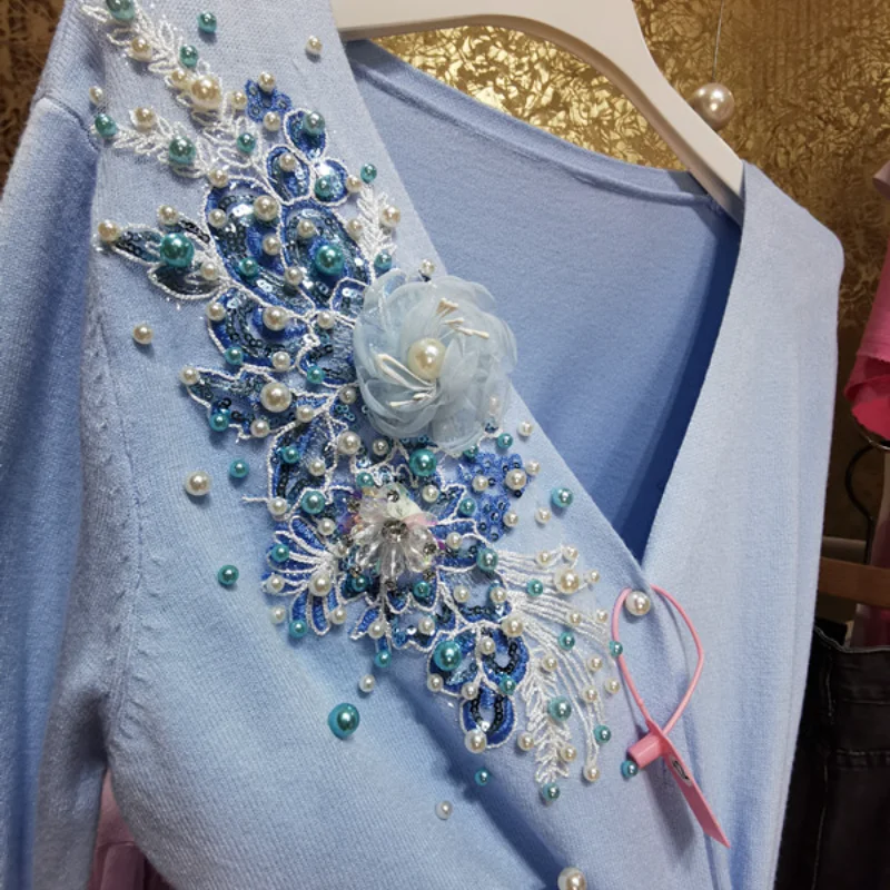 Luxury V-Neck 3D Flowers Embroidery Sequined Sweater Coat Thin Pearls Beaded Knitted Cardigan Single-breasted Knitwear Crop Tops