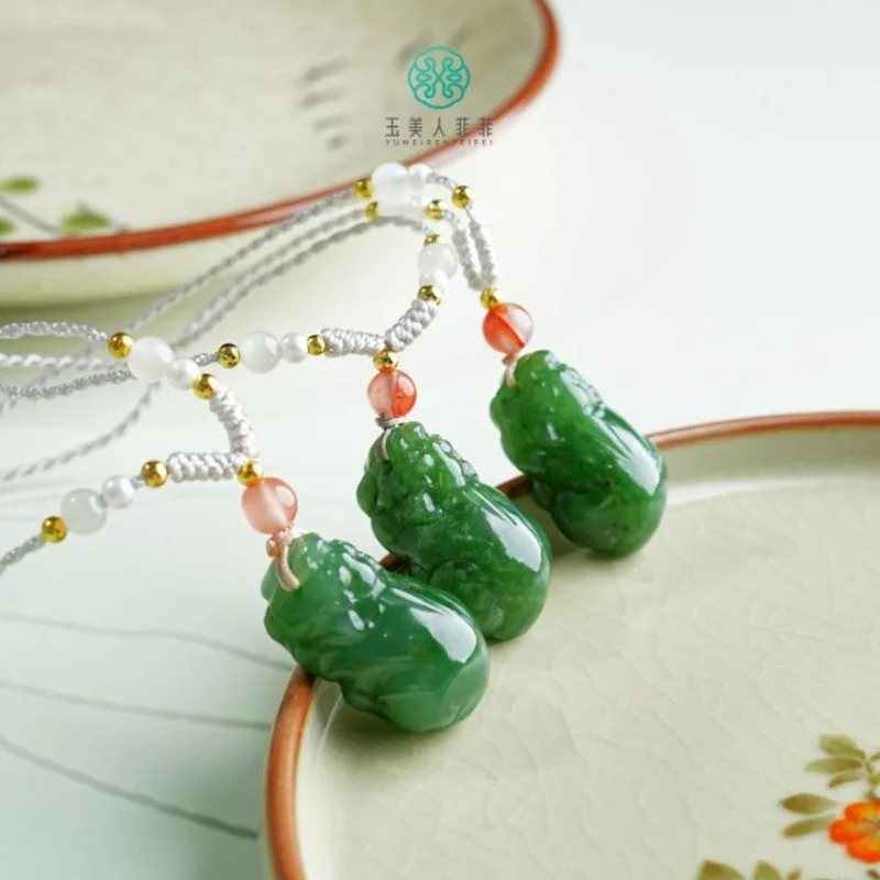 

Natural Hetian jade jasper pendant, jasper Pixiu lucky treasure, spinach green lucky small Pixiu pendant boutique new