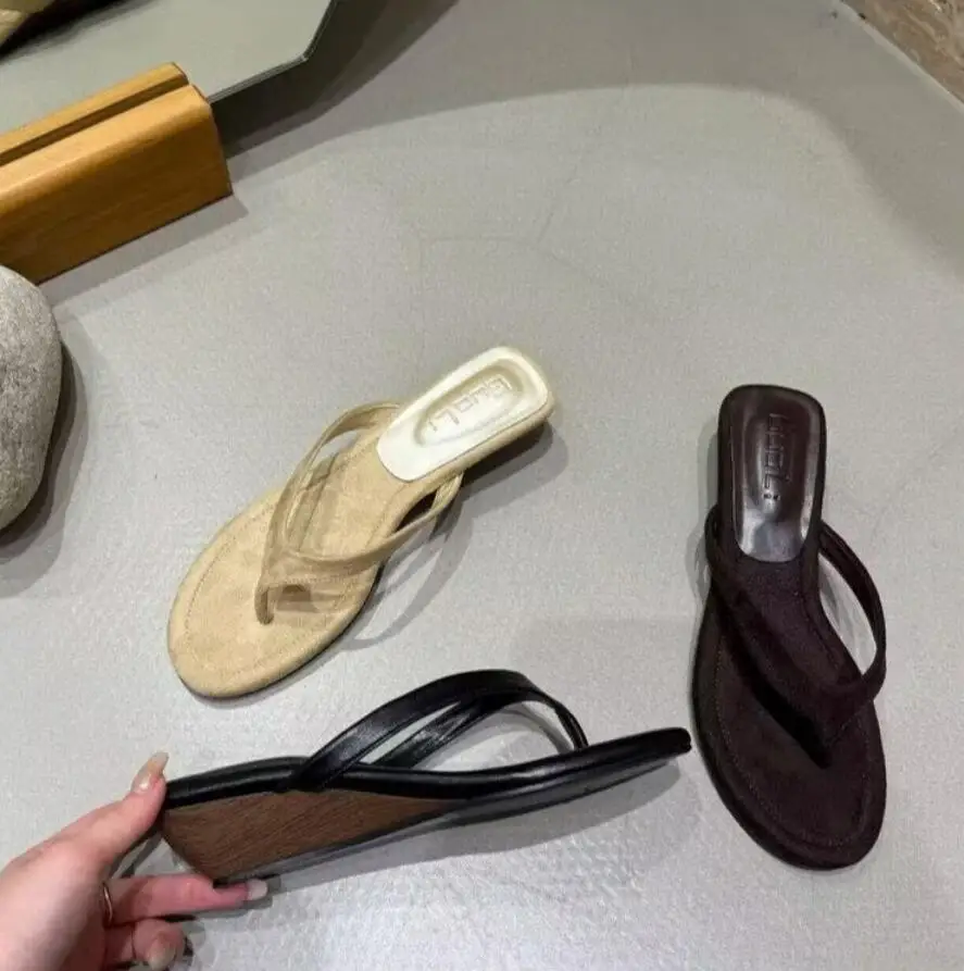 Fashion Round Clip Toe Wedge Women Slippers Outdoor Casual Wedge Sandals 2026 New Flip Flops Summer Beach Flip Flops Women Shoes