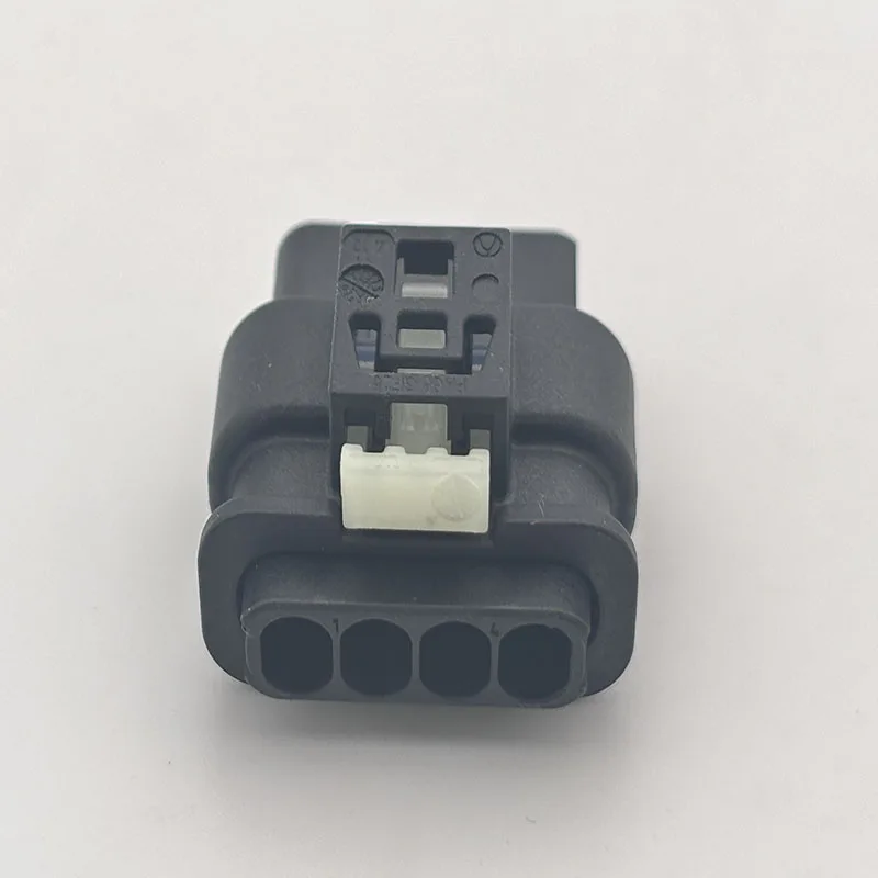 4 Pin Automobile Waterproof Connector Auto Parts A0285452726 030/390  230412 805 122 ZGS  004 Ignition Coil Plug For Benz