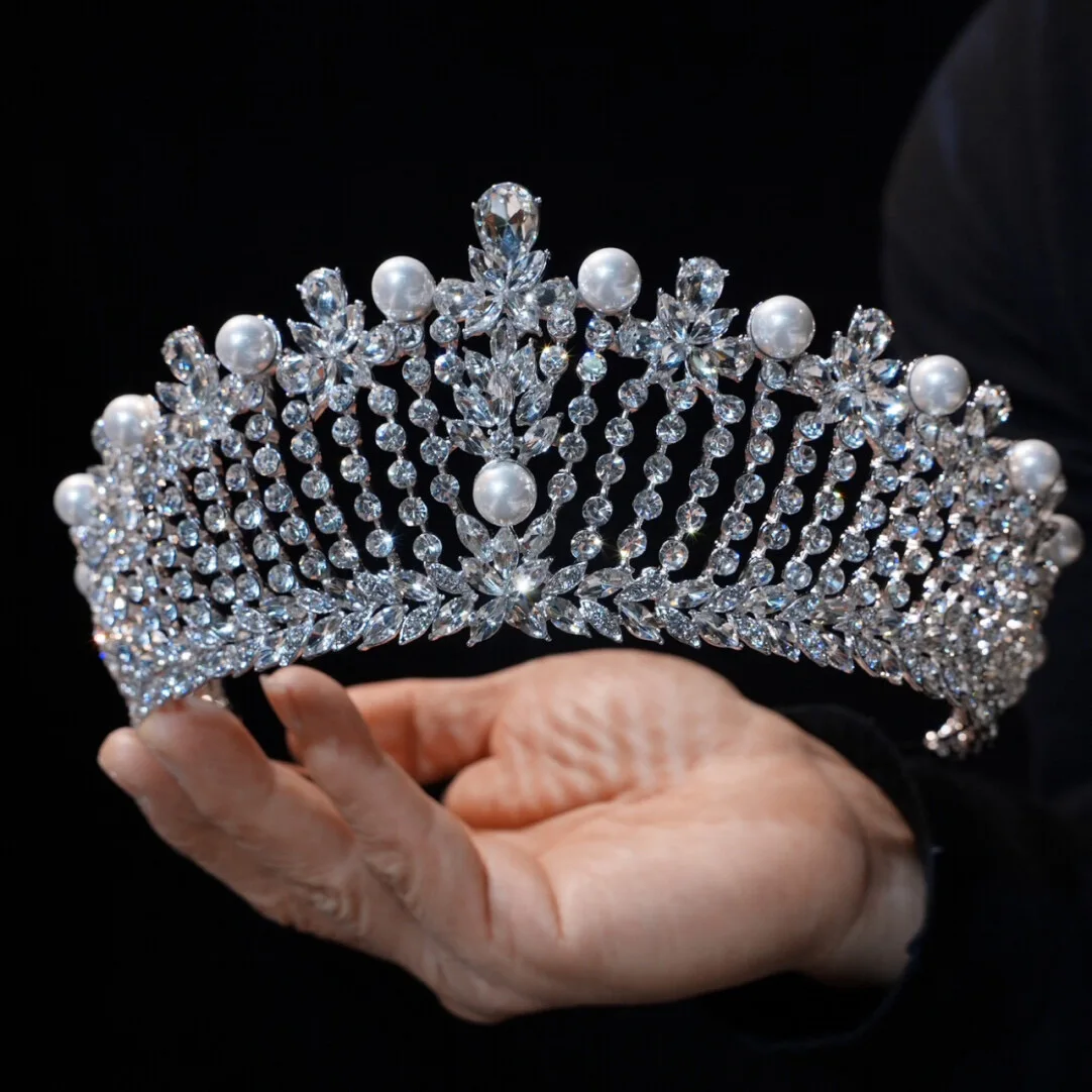 

Oversize European Bridal Tiara Pinrcess Crystal Wedding Crown Hair Accessory for Brides Birthday Parties