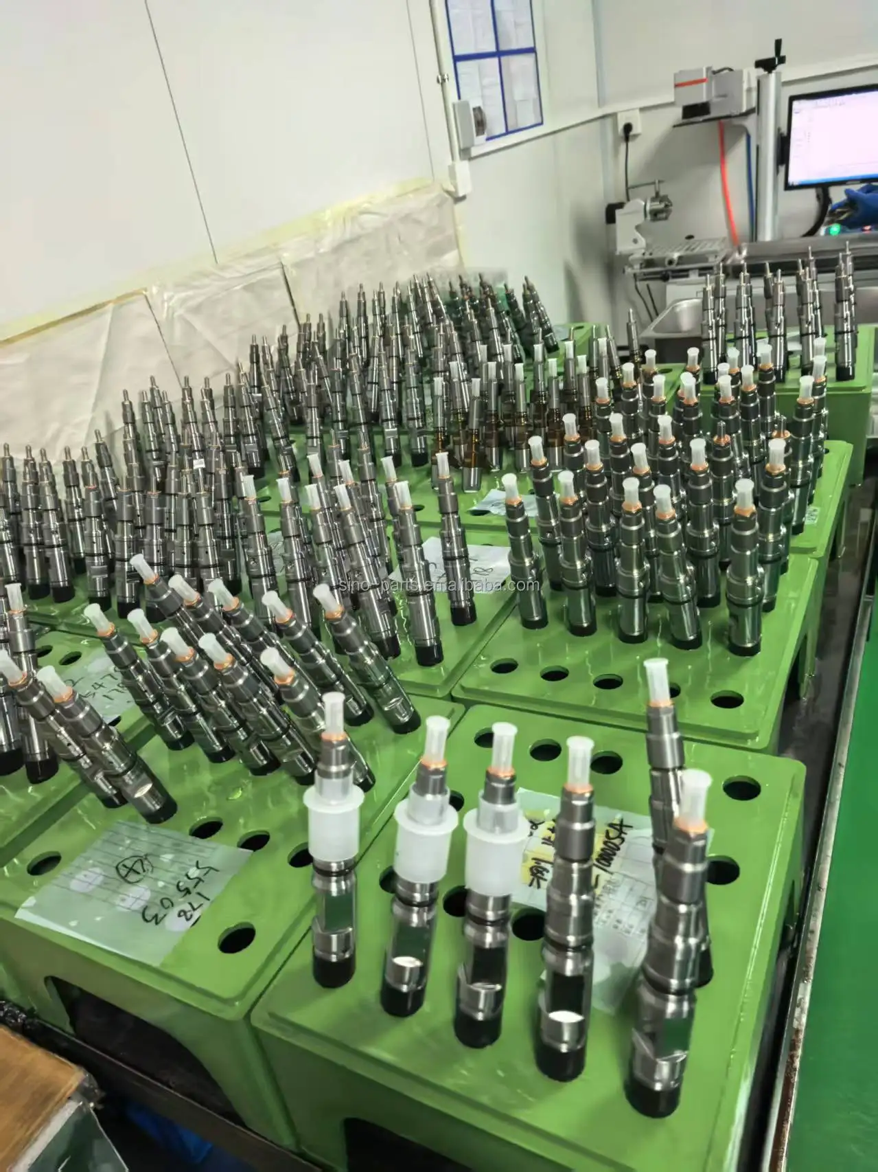 High Quality New Engine Fuel Injector 0445120207 0445120104 Jet Valve A4720700887 DD15 Nozzle Steel view 2
