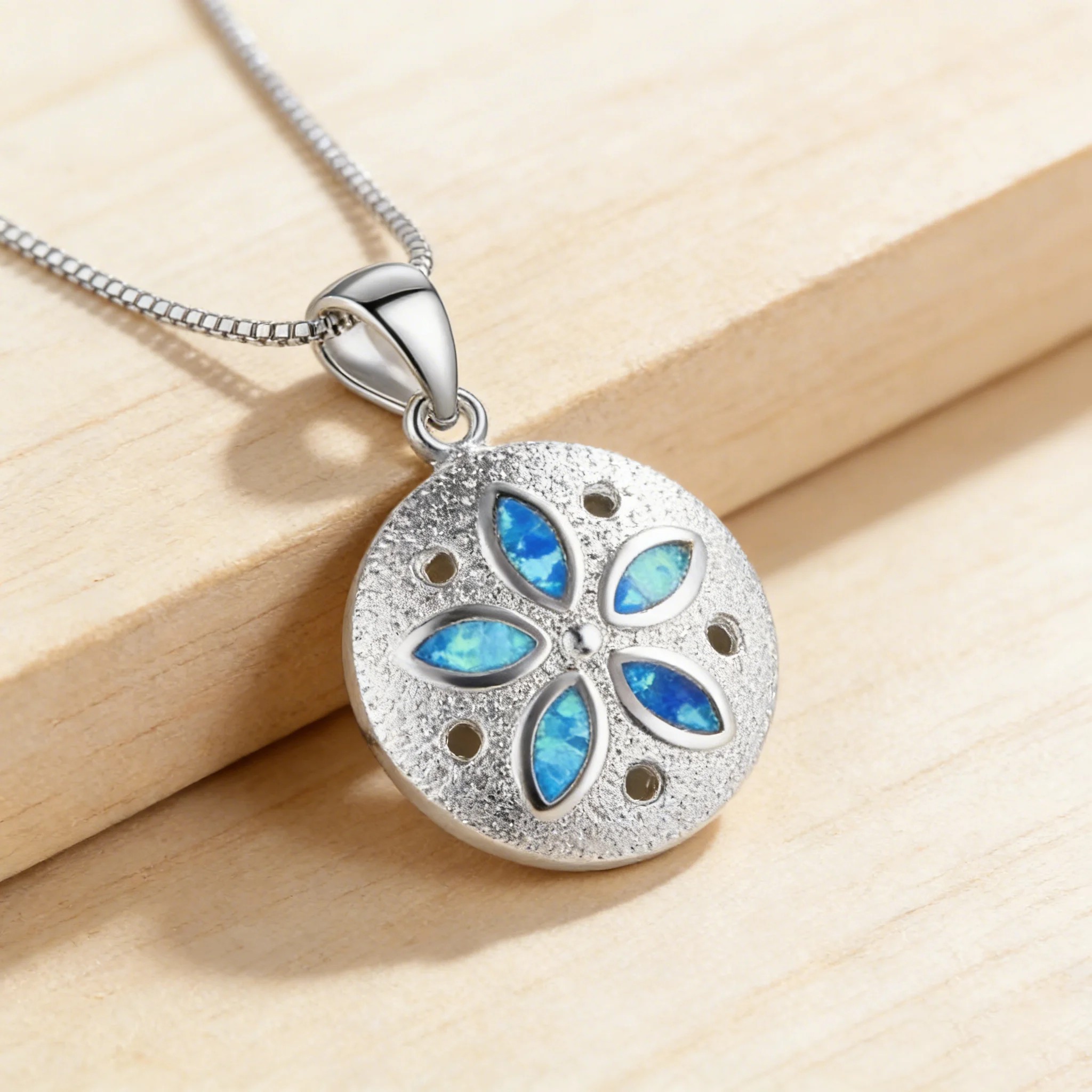 قلادة على شكل زهرة أوبال زرقاء، قلادة مطروقة فضية اللون مع نقاط منقطة، سلسلة مجوهرات بوهيمية بسيطة هدية للنساء #3