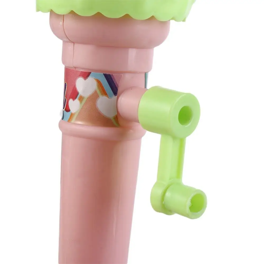 소년 소녀 LED 조명 손으로 돌리는 회전식 인터랙티브 기어 메커니즘 회전목마 플라스틱 수동 회전목마 어린이용