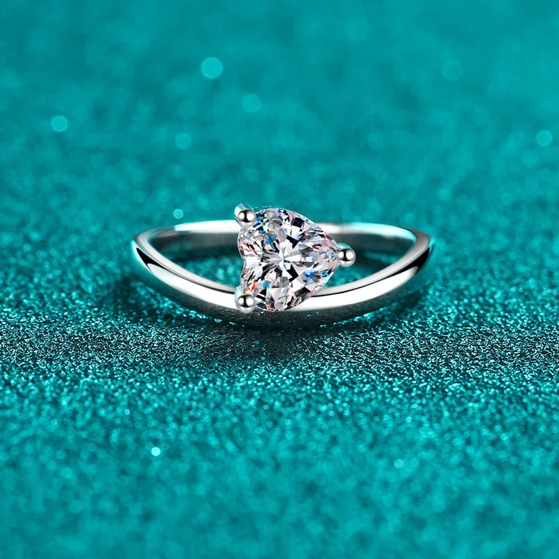 18K gold inlaid diamond moissanite heart-shaped 1-carat PT950 platinum temperament ring proposal fashion ring