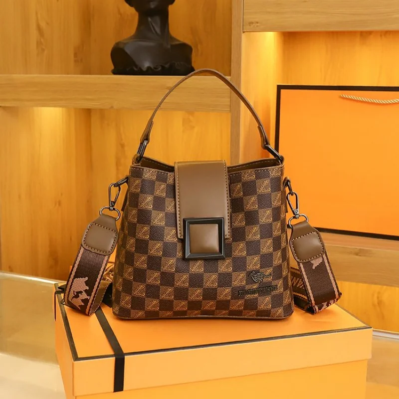 

Элегантная женская сумка-мессенджер из тонкой кожи, классический парижский стиль и изысканный пригородный дизайн ​