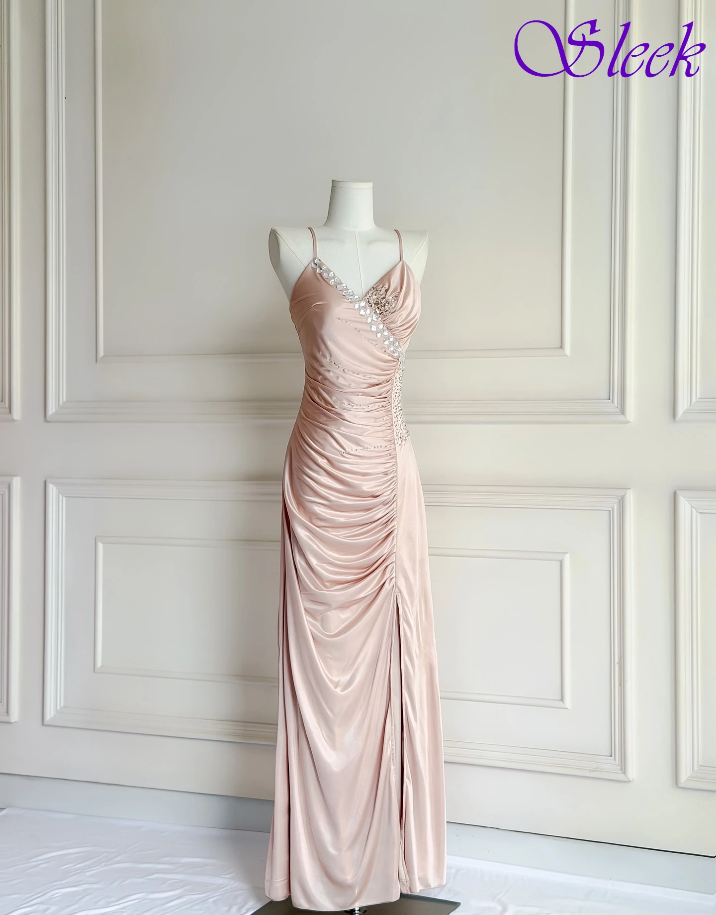 

Customized Straight Spaghetti Straps Sleeveless Elegant Evening Dress High Quality Bespoke Occasion Gowns Delicate Party Dress