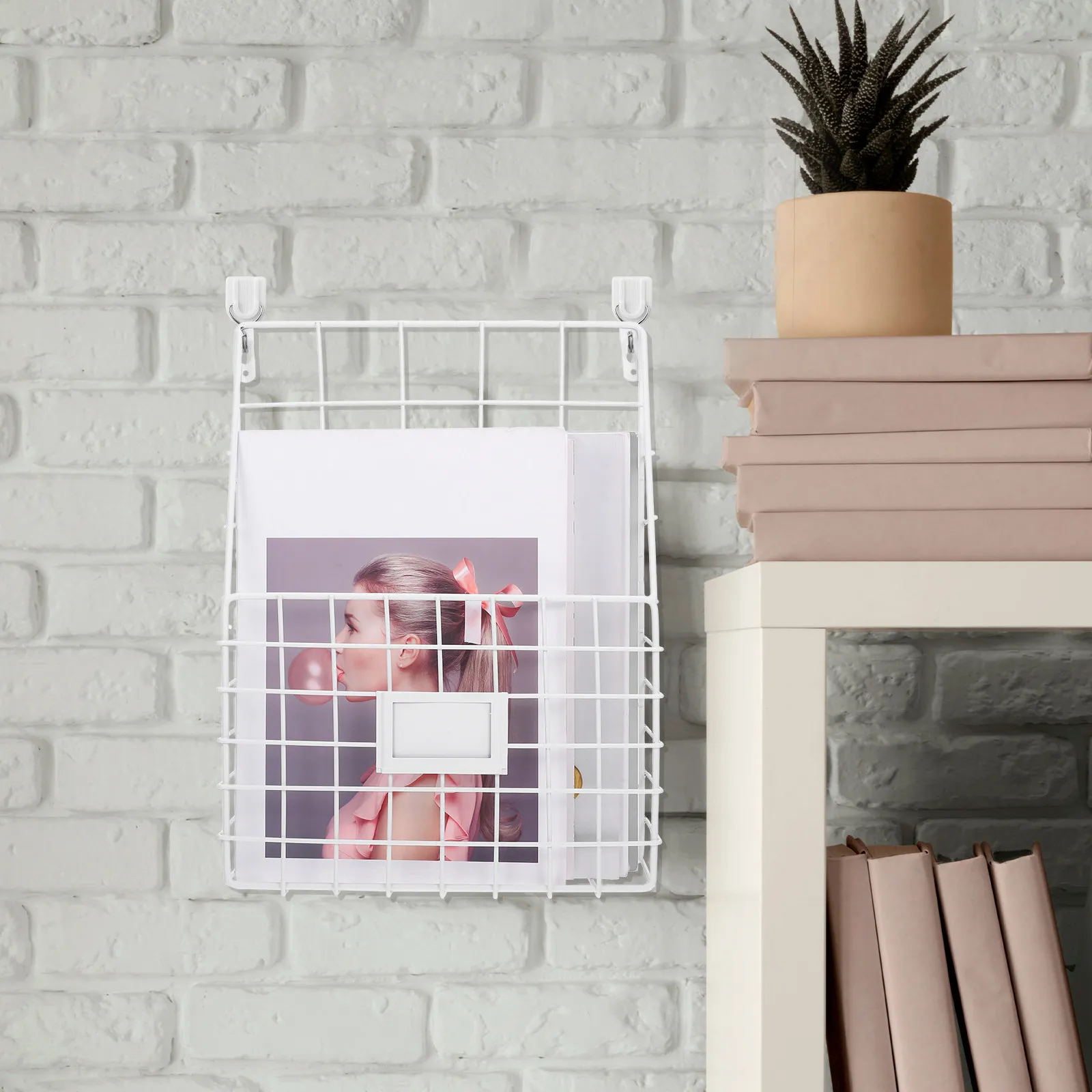 Iron Wall Hanging Magazine Rack Decorative File Holder Metal Wire Organizer Wall Mounted Book Storage Office Household Newspaper