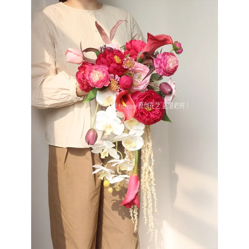Floral arrangement, water drop bouquet, red festive dragon fruit, new Chinese wedding photography, photo bouquet
