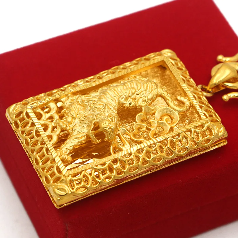 9999 gold jewelry piece - tiger tag with imposing design for masculine pendant. Mountain tiger tag