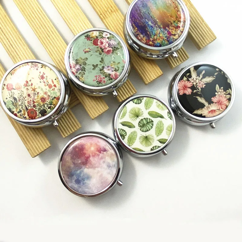 16pcs/lot Metal Round Natural Flowers Pill Boxes Holder 3 Grids Medicine Case Small Portable Case Container Splitters MR006