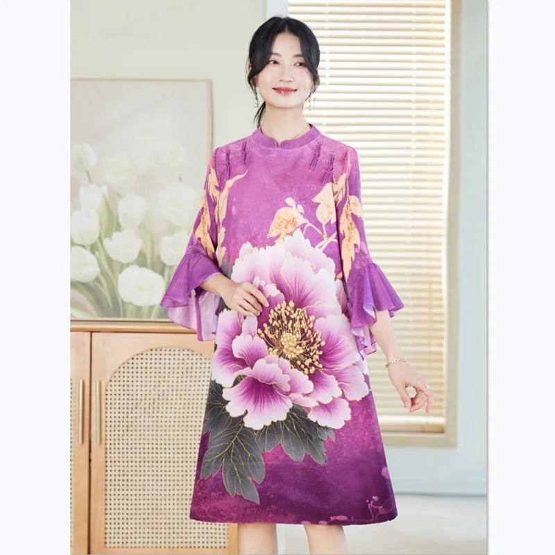 Vintage jurk Chinese stijl 2025, dames opstaande kraag mode bedrukte losse cheongsam paarse moederjurken van middelbare leeftijd