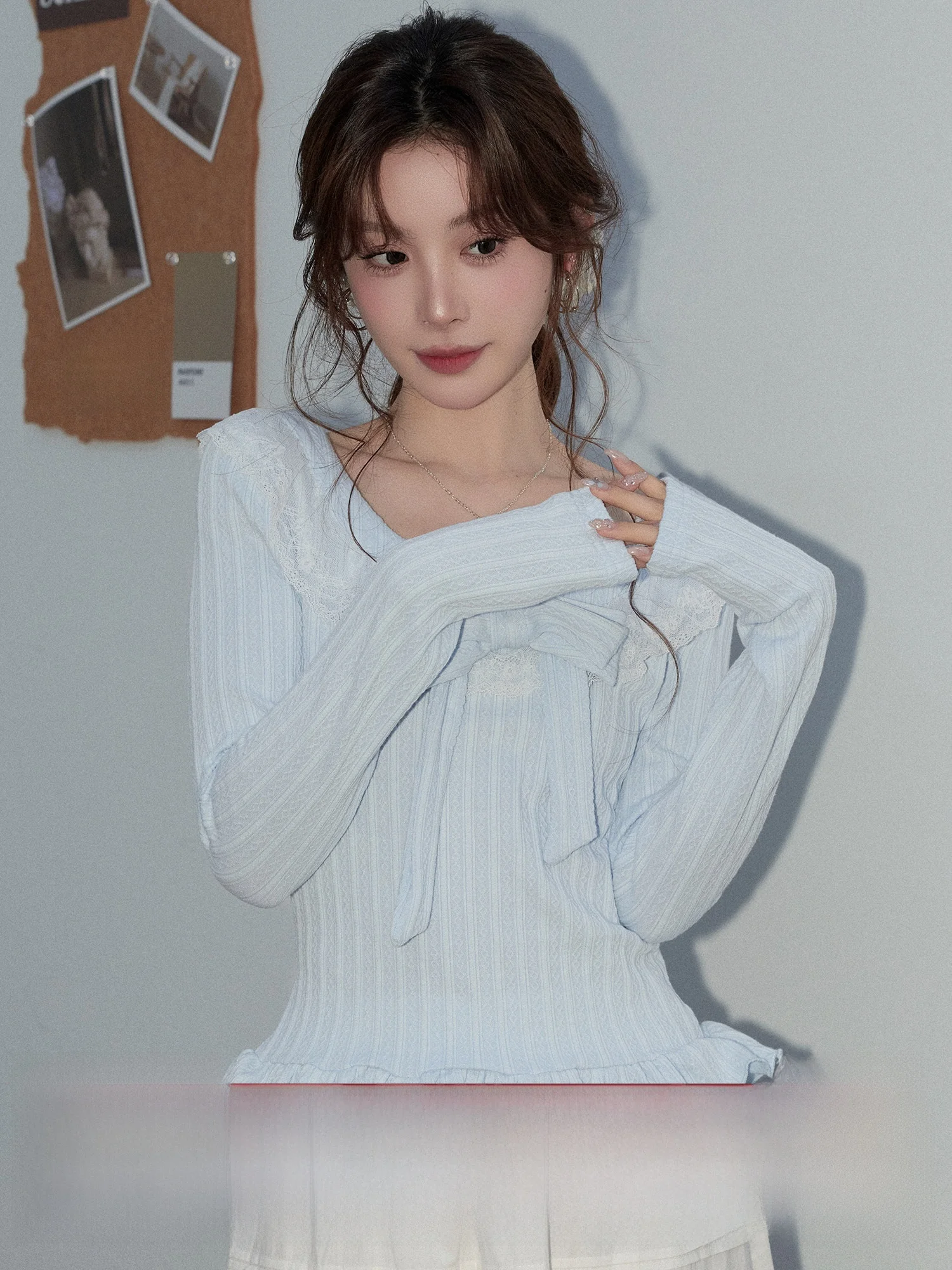 

Синяя трикотажная футболка Sweet Ballet с длинным рукавом и кружевным узлом для женщин, новинка весенней коллекции