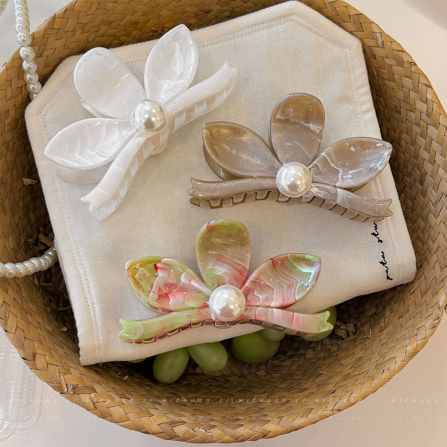 

DS New Retro Gradient Flower Pearl Acrylic Hair Clip Cute Flower Series Hair Clip INS Women's Girls Hair Accessories