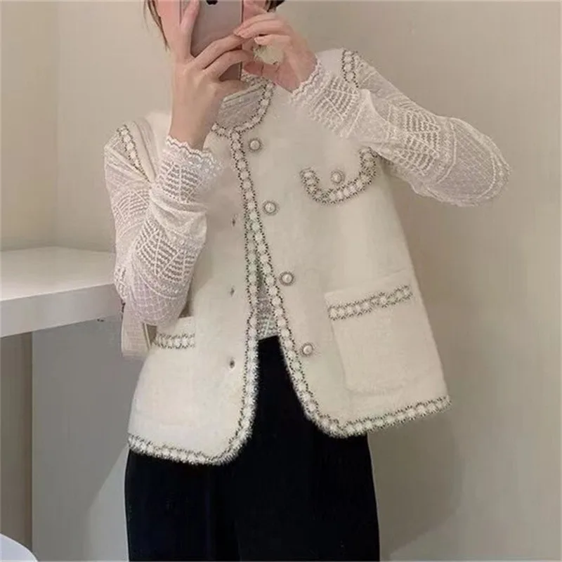 Winter Women's Plush Waistcoat French Senior Temperament Celebrity Round Neck Imitation Pearl Buttons Vest Outerwear Tops Jacket