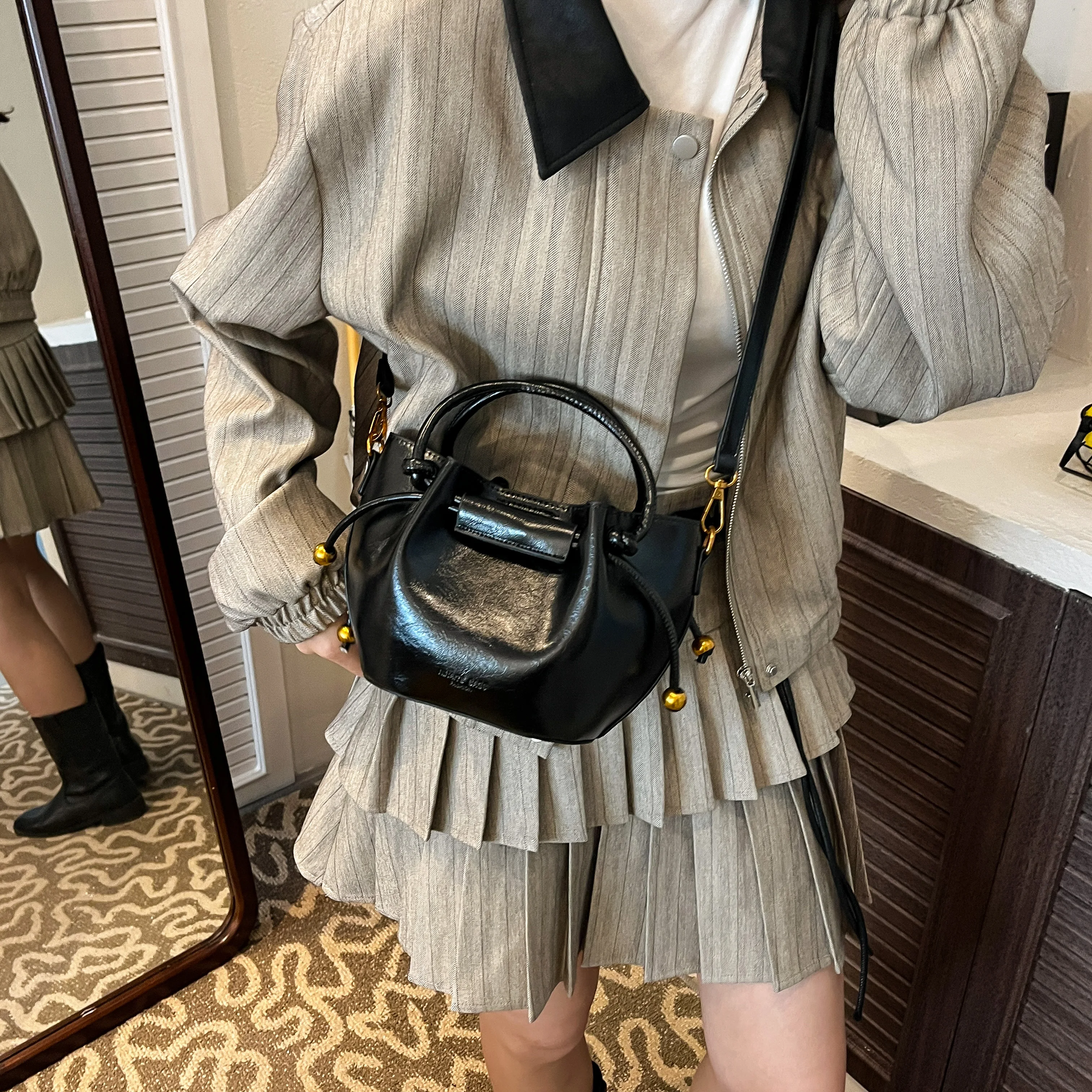 Women PU Leather Mini Shoulder Bag 2025 Winter Retro Soft Bucket Bag Luxury Designer Trend Female Crossbody Handbags - view 4