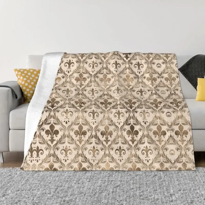 cobertor-de-la-com-padrao-fleur-de-lis-em-ouro-pastel-flanela-de-primavera-com-petalas-de-flor-de-lirio-para-decoracao-de-cama-escritorio-e-casa