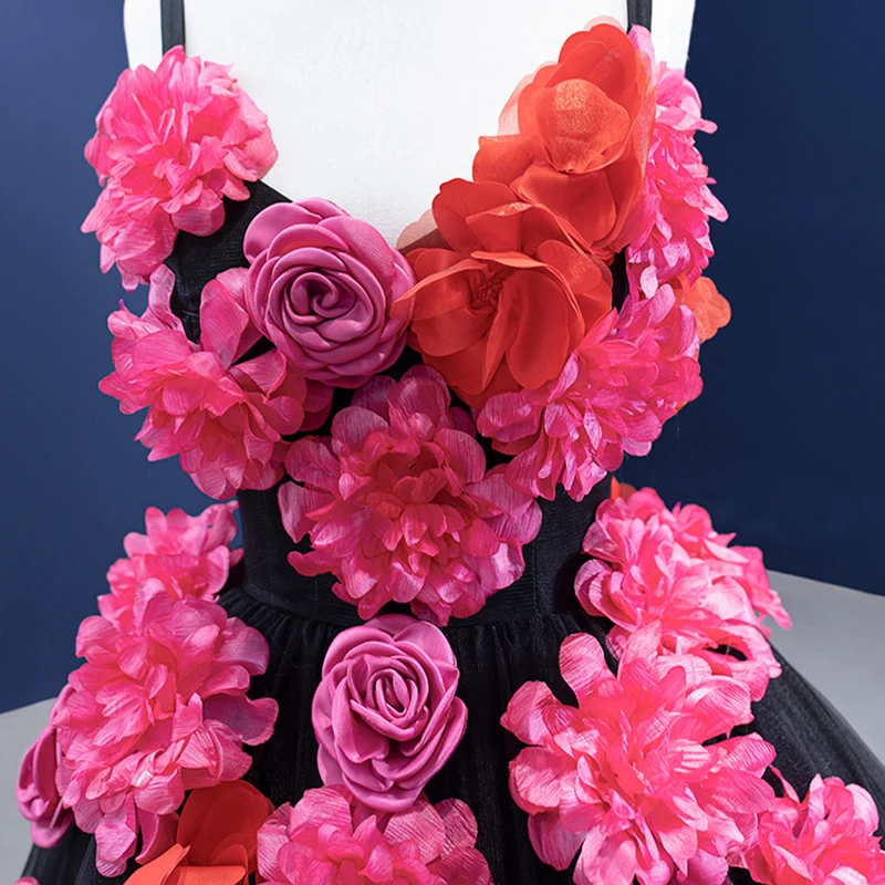 فستان طويل بدون أكمام بدون ظهر ثلاثي الأبعاد على شكل زهور 2025 مخصص برباط علوي أنيق للسهرة ماكسي فيستدوس طول الأرض ثوب حفلة فاخر