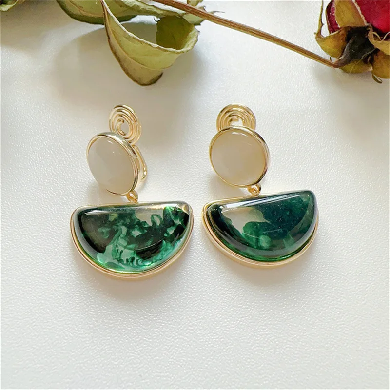 Trend Retro Irregular Ink Painting Mosquito Incense Plate Ear Clip Female Earless Hole Inlaid Cat Eye Stone Earrings Gift W
