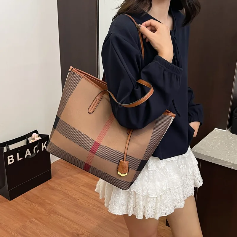 

Minimalist Ladies Crossbody Bag Small Pu Leather Bag Adjustable Strap for Date Night