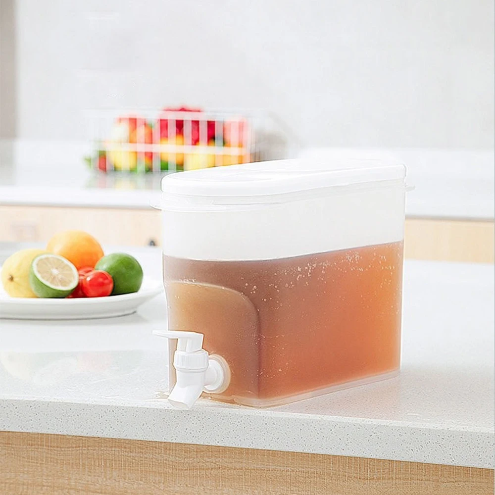 2.5L Plastic Fridge Cold Kettle with 2 Spigots for Fridge, Beverage Drink Dispenser Countertop Water Container
