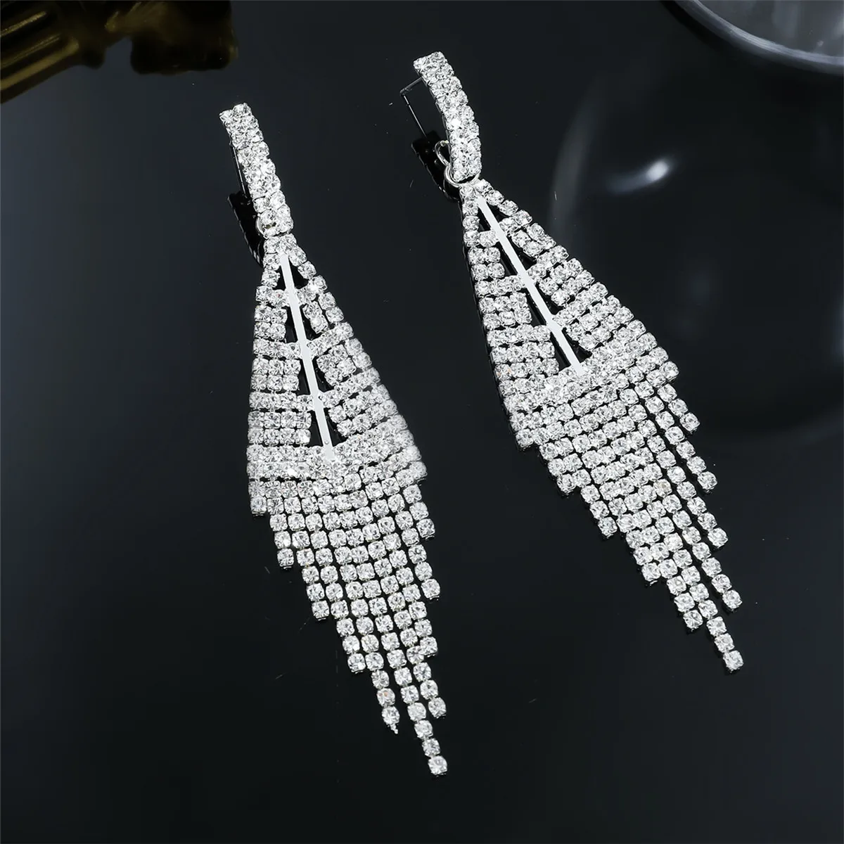 Elegant Long Tassel Earrings for Women Luxury Feelings Draped Dangle Earrings Fashionable Accessory for Dresses