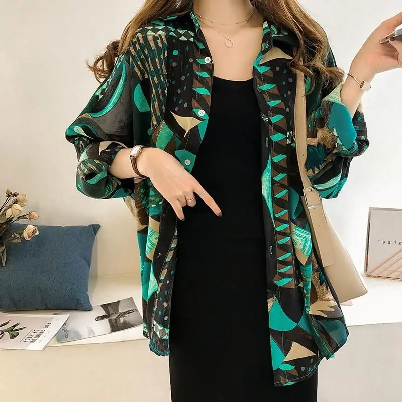 Vintage Printed Lapel Button Loose Korean Shirts Women\'s Clothing 2023 Autumn Winter Oversized Commuter Tops Casual Blouses