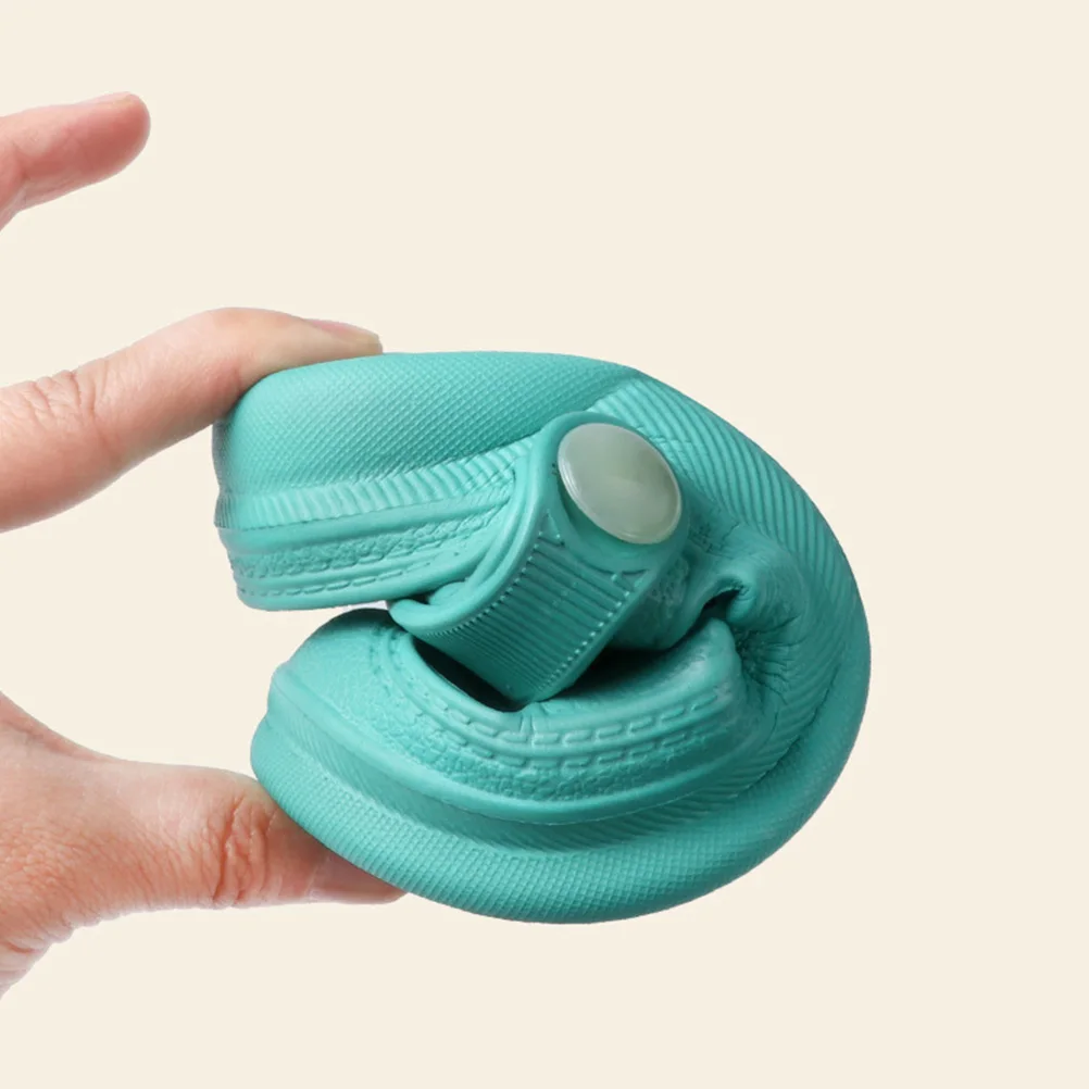 

1 пара детских дышащих сандалий на мягкой подошве, летняя пляжная обувь с героями мультфильмов, детские нескользящие сандалии для мальчиков и девочек, пляжная обувь